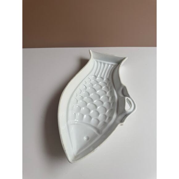 Ceramic White Fish Bowl | Wall Hanging Mold | Nautical Coastal Decor | 11" Fish - Picture 4 of 7